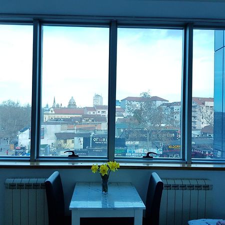 Central Apartment With 24-7 Building Security Novi Sad Exterior photo