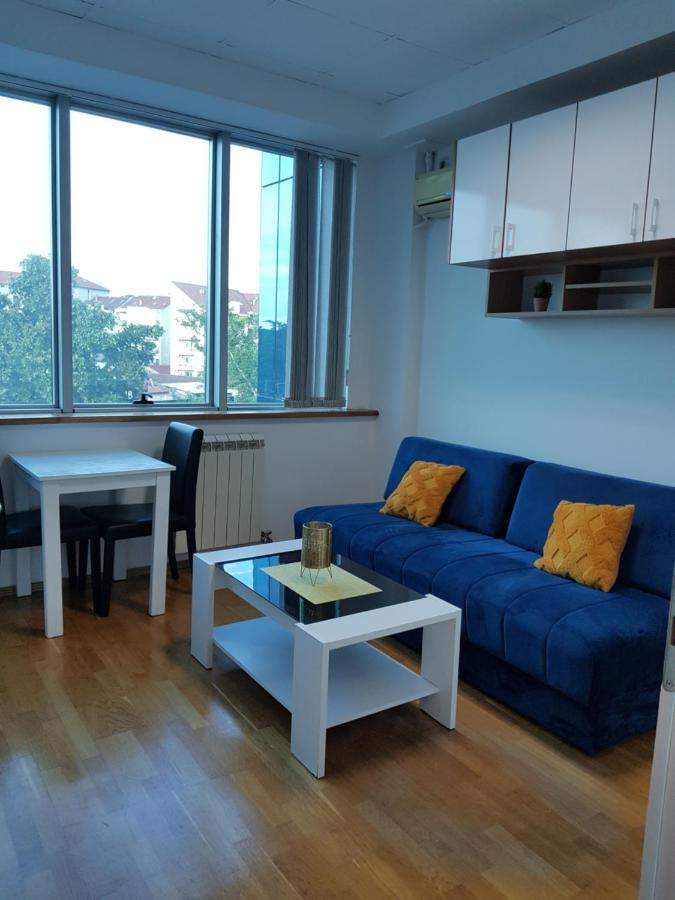 Central Apartment With 24-7 Building Security Novi Sad Exterior photo
